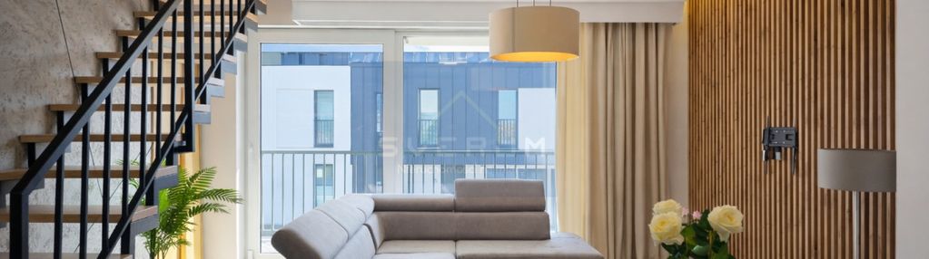 Apartament z antresolą, balkonem i tarasem wierzch