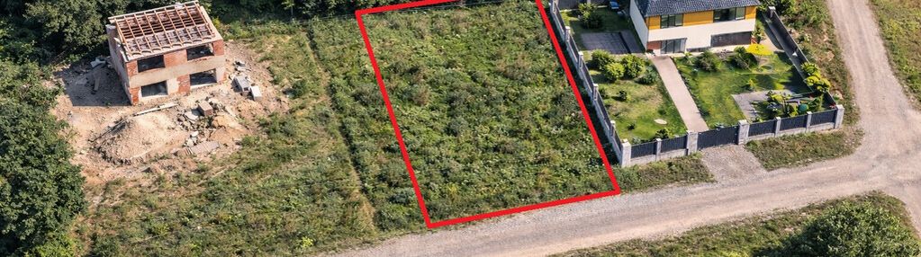 Działka budowlana 904 m² – spokojna okolica, dojaz