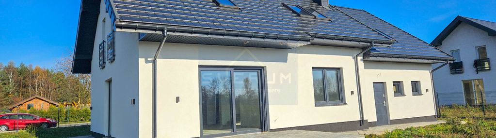 Piękny nowy dom myszków -nowa wieś