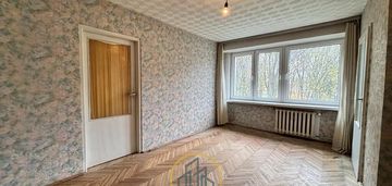 2 pokoje, niski blok