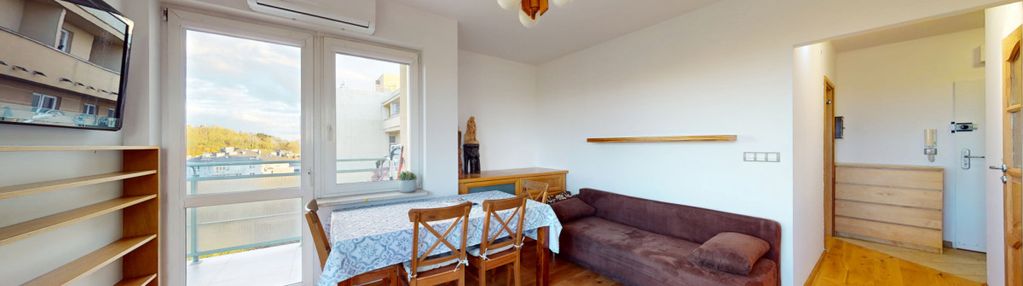 Przy parku - 2 pokoje, balkon, garaż