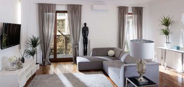 Luksusowe mieszkanie z widokiem na starodrzew