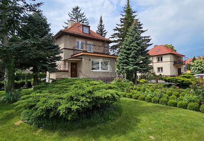 Poniemiecka willa 158m2 na działce 707m2 garaż