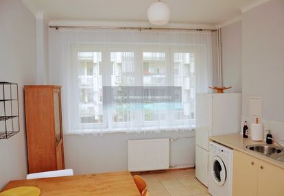 Powiśle- ciche mieszkanie z balkonem