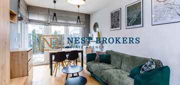 Ogródek, miejsce postojowe i komórka lokatorska.