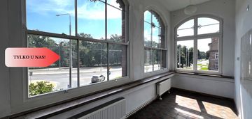 * ustawna kawalerka 36,7m2 z dużą kuchnią