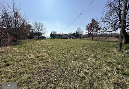 Działki budowlane ok. 11 arów w nowym dwórze.