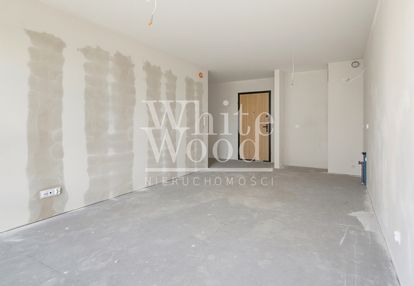 3 pokoje, 60 m2, duży balkon 10 m2, hala garażowa