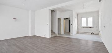 Ogródek 73m2+taras10m2-wysokie poddasze-kameralnie