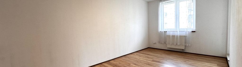 Jasne, duże/cicha, spokojna okolica/duży balkon