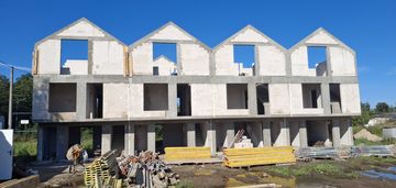 Nowoczesny dom z prywatnym ogródkiem!