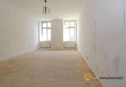 Odświeżone mieszkanie do aranżacji przy centrum