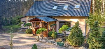 Leśny dom pośród jezior w miedzichowie