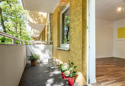 Wygodna kawalerka osobna kuchnia duży balkon