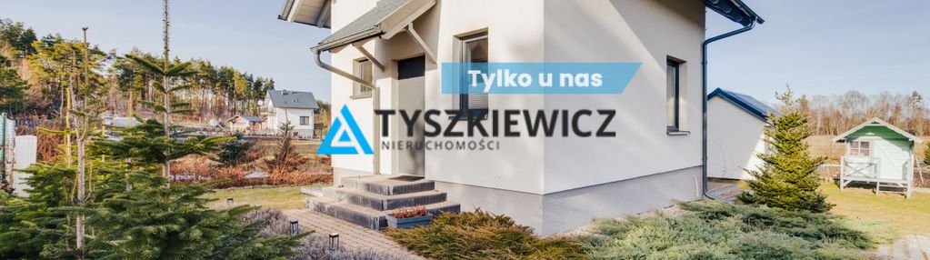 Dom śluza blisko jeziora wieckie