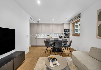 Ekskluzywny duży apartament | towarowa square
