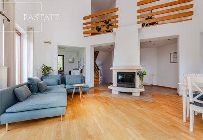 Dom w cichej okolicy z antresolą i 3 sypialniami