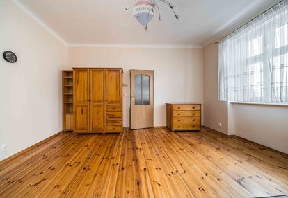 Przestrzeń na jeżycach — kawalerka do pracy