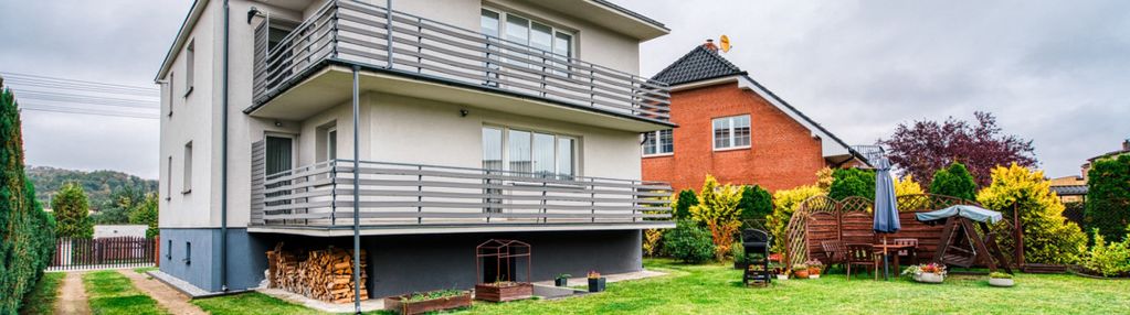 Bezczynszowy | 2 garaże | ogród | możliwości