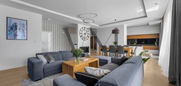 Grzybowska 4, 6 pokoi, wysoki standard