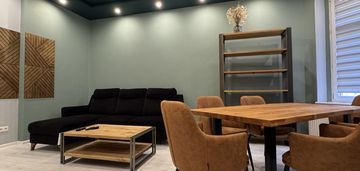 Umeblowane dwu - pokojowe mieszkanie z widokiem