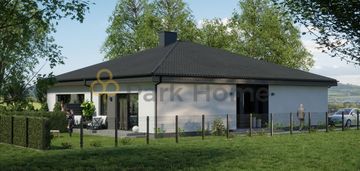 Parterowy dom w zabudowie bliźniaczej. karolewko.