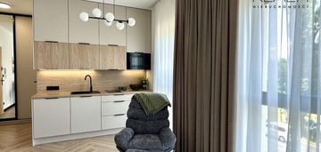 Nowe mieszkanie w apartamentowcu z własną plażą