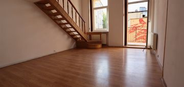 Antresola i balkon – hit na dworcowej