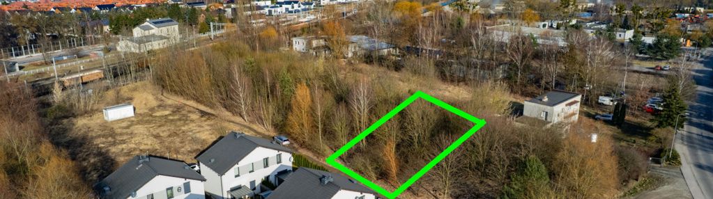 Działka 792m2 i ul. boczna i zamieszkaj w dąbrówce