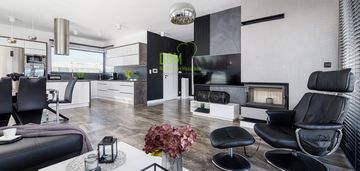 Bardzo zadbany dom, gotowy do wprowadzenia!