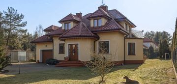 Dom wolnostojący z dużą działką i ogrodem