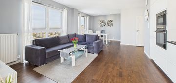 Apartament 2-pokojowy w chmurach – 16. piętro