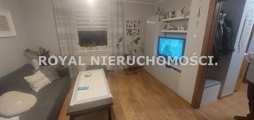 Spokojna okolica, miejsca parkingowe.