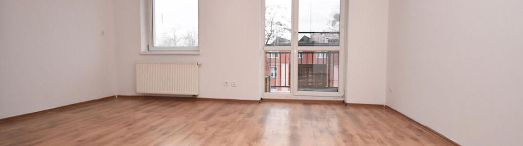 Trzy pokoje, balkon, miejsce postojowe