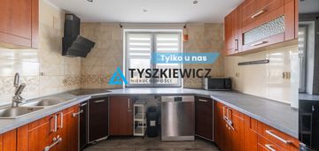 Dom w zabudowie bliźniaczej z ogrodem i sadem