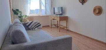 Dwupokojowe mieszkanie na podzamczu.