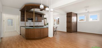 3 pokoje 74,8m2 1 piętro garaż 2 tarasy blok 98r