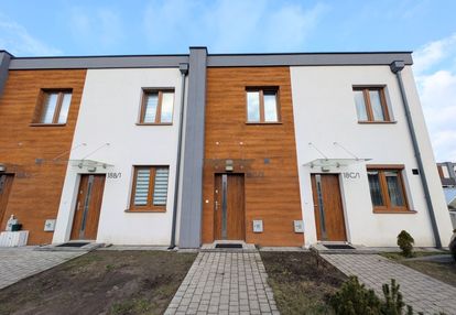 Przestronne mieszkanie na pierwszym piętrze.