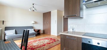 Widokowe studio i parking i 8 piętro i od zaraz