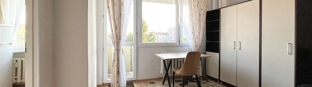 Lokalizacja - duży balkon, dobrze doświetlone