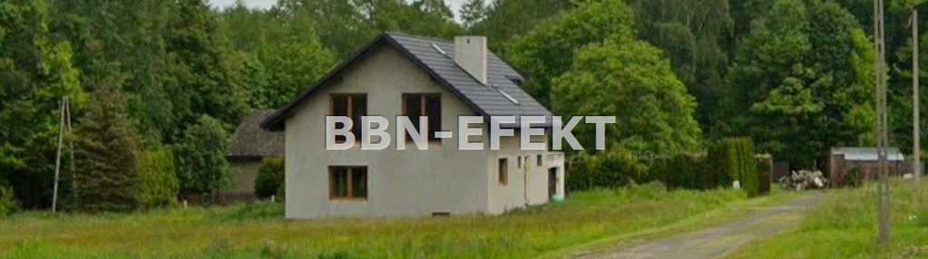 Dom w sąsiedztwie lasu