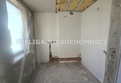 Paczyna koło pyskowic, garaż