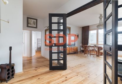 Przestronne | 83,5 m2 | wysokość 3 m | 3 pokoje