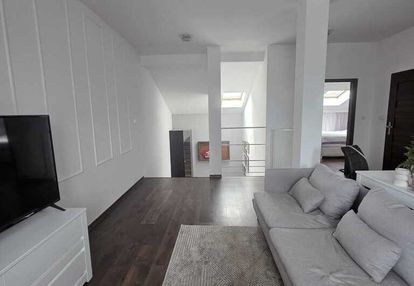 Oryginalne mieszkanie na sprzedaż-wojska polskiego