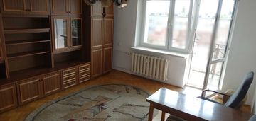 51,73m2, 2 pokoje, 3 piętro,balkon, oś. zamknięte!