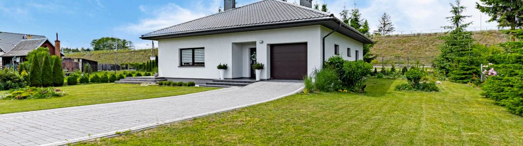 Wygodny parterowy dom z tarasem i dużą działką