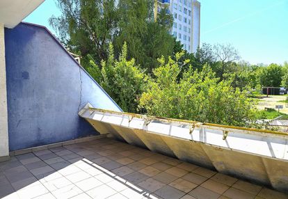 Przestronne mieszkanie z dużym tarsem