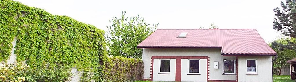 Uroczy dom z ładną działką przy granicy miasta
