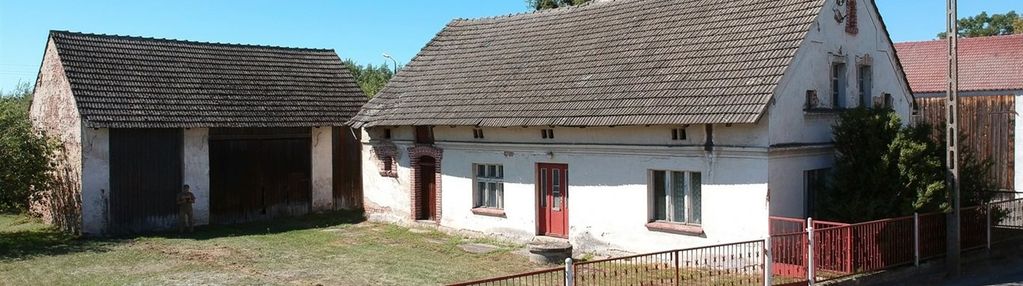 Łącznik - dom na wsi.