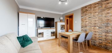 2 pok. wiecherta, duży balkon, oddzielna kuchnia